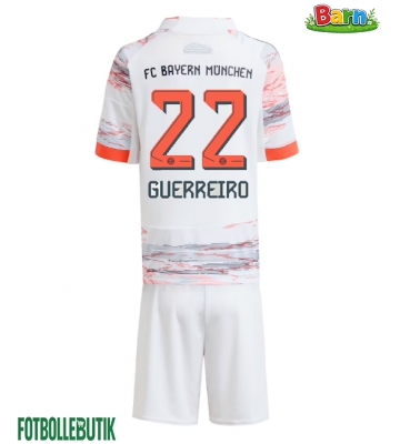 Bayern Munich Raphael Guerreiro #22 Bortaställ Barn 2025-26 Kortärmad (+ Korta byxor)